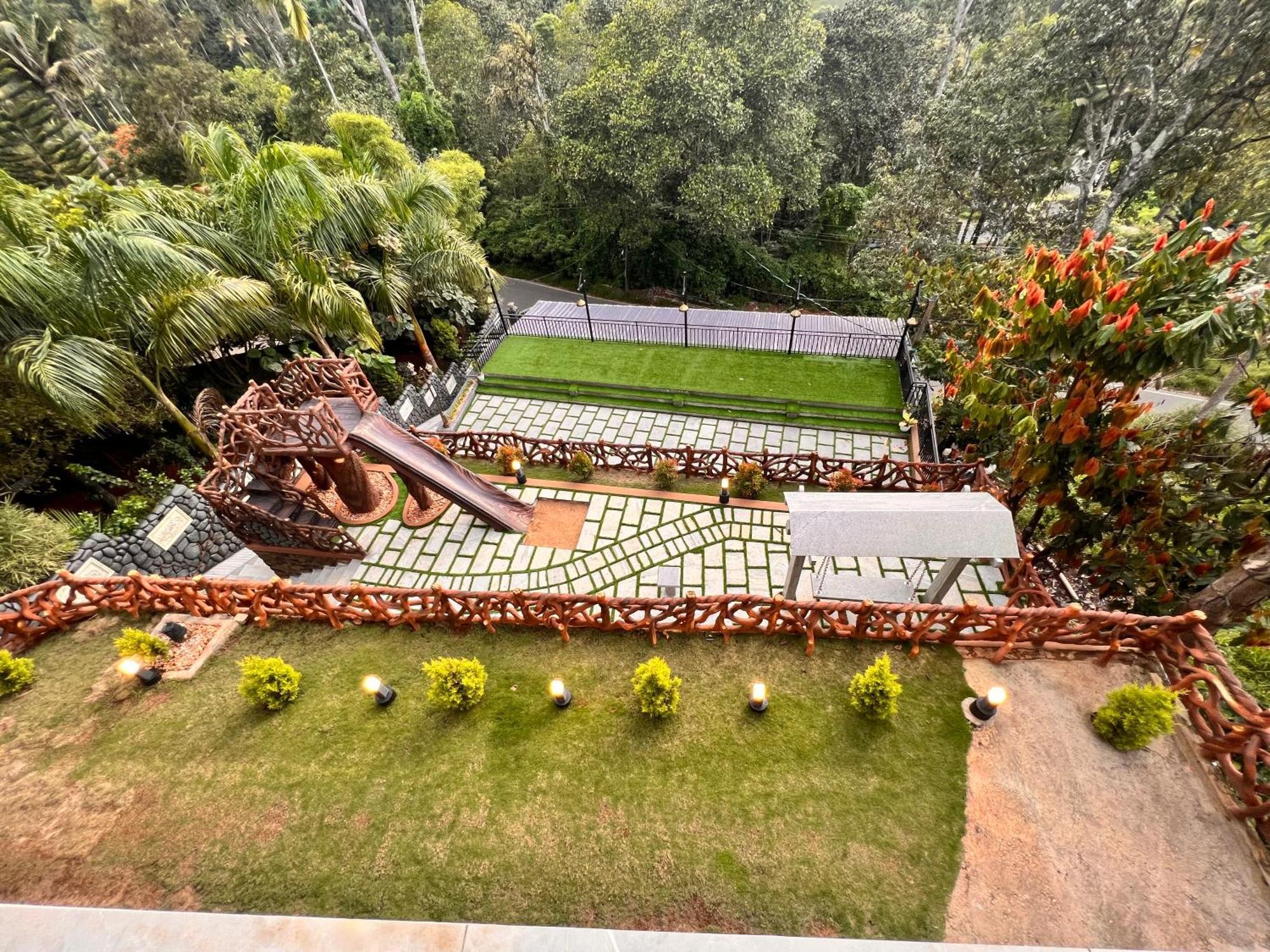 Blue Peaks Holiday Home Munnar Εξωτερικό φωτογραφία